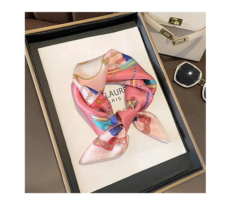 100% Mulberry Silk Square Scarf Vintage European Carriage & Chain Print Pink Elegant Luxury Silk Neck/Head Wrap Women's Fashion
